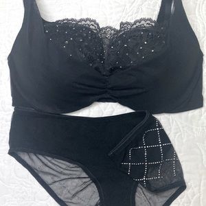 Victoria’s Secret Push Up Bra 34D & Panty SzM (Set) NWOT